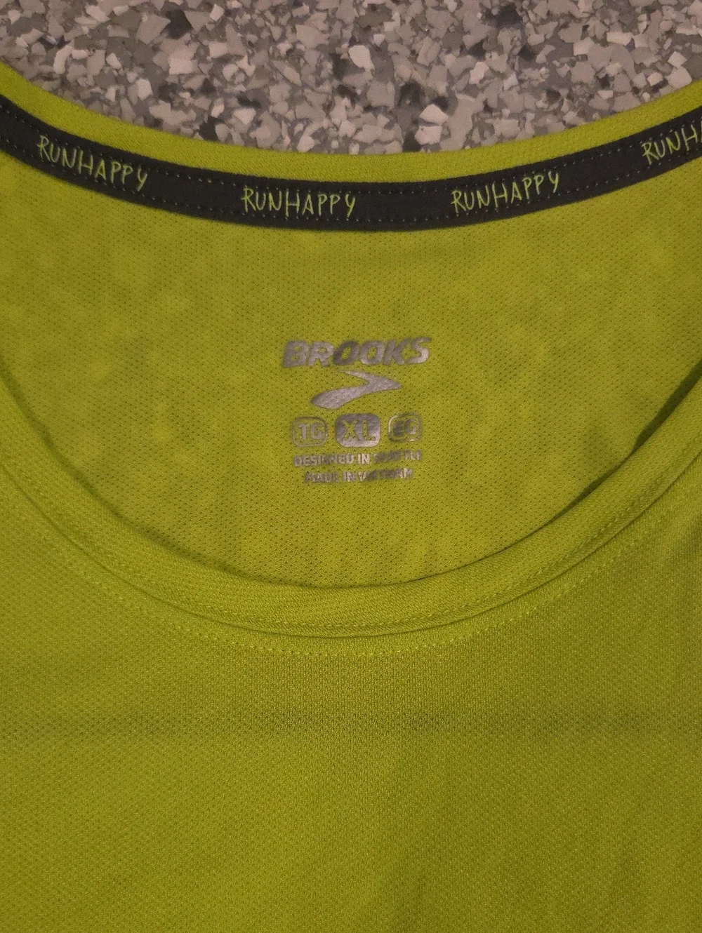 Bundle Of Nike + Brooks Sleeveless Running Shirts Size XL